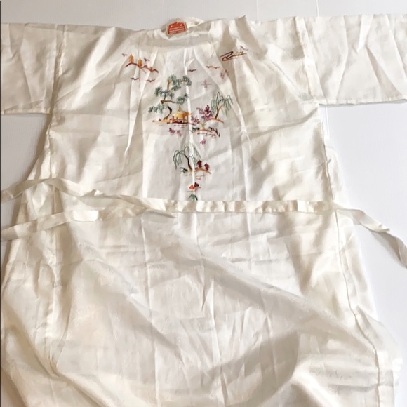 Vintage Chinese Robe 80s with tags - Picture 1 of 5